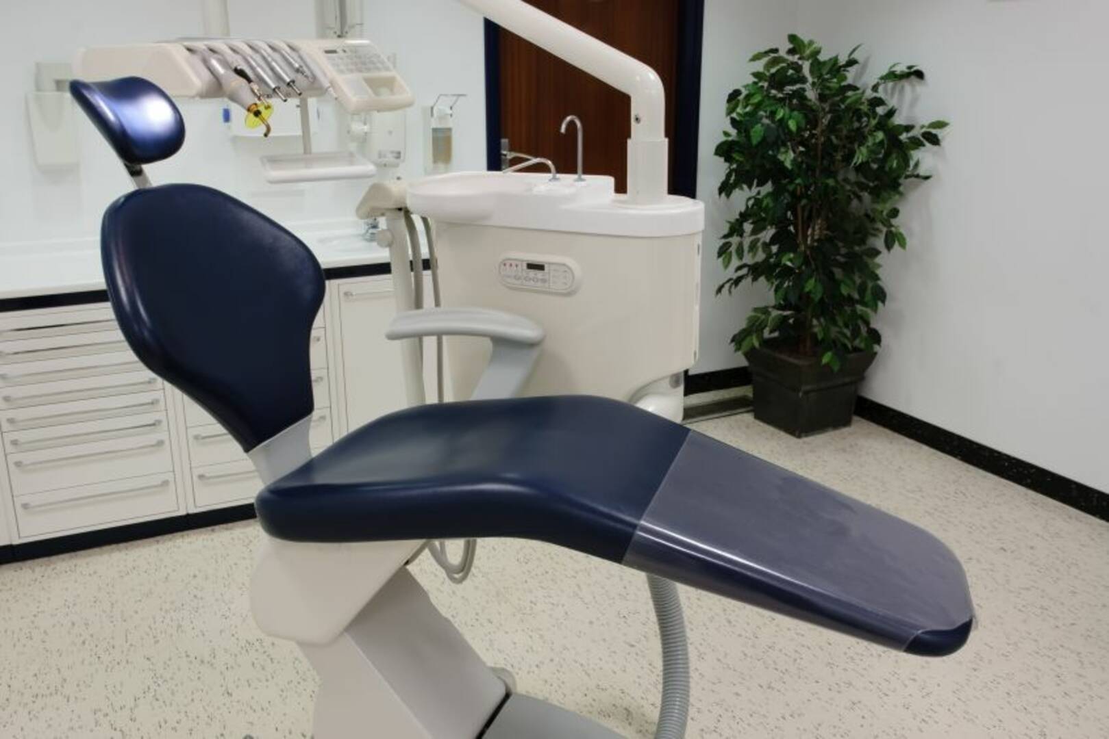 William L Medved DDS & Associates